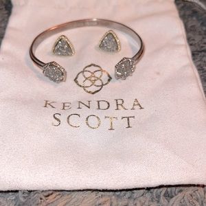 Kendra Scott bracelet with gray stone & matching earrings.